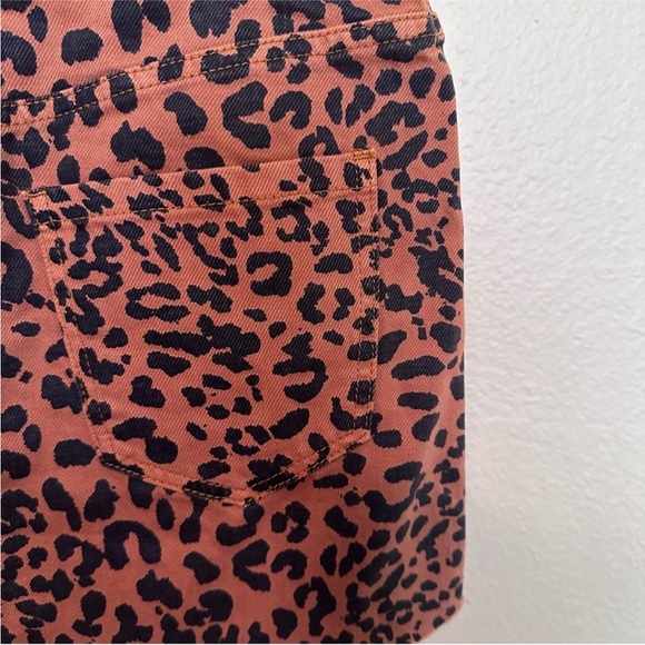 Free People We The Free Zip It Up Leopard Mini Skirt
Pineapple Combo NWT. - Picture 6 of 11